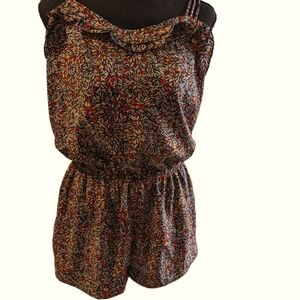 BCBGeneration confetti summer romper size medium. Beachy summer style